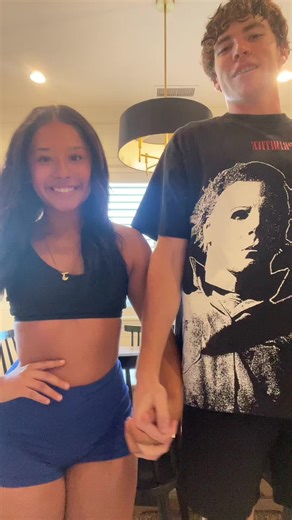 Improving Transition Skills for Smooth Presentations