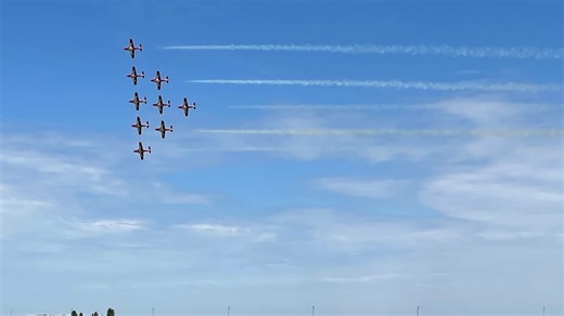 On video: Snowbirds perform in Moose Jaw, welcome new CO