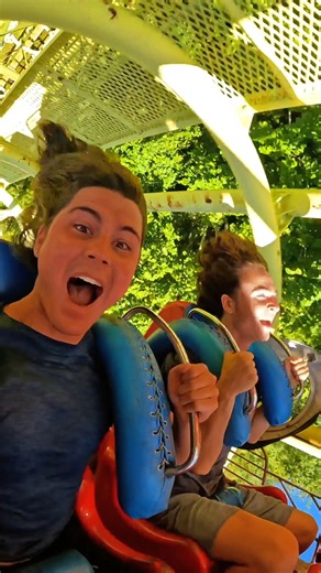 ‼️Japan's most EXTREME inversions! 🫨 Ultra Twister was absolutely phenomenal! 🙌🎢 🎥: National Coasters® Coaster Name: Ultra Twister • Park Name: #RusutsuResort • Fun Fact: Ultra Twister II is the only one of its kind ever made. While there are other “Ultratwisters, this one in particular included the addition of a Dive Loop, making for the following two inversions to be the fastest of their kind ever built. • Opening Date: Sometime in 1989 • Closing Date: Still in operation • Location: Rusuts