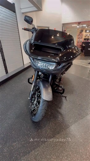 🔥 JUST LANDED: The 2025 CVO™ Road Glide® in Raven Fade 🔥This beast doesn’t just ride—it haunts the pavement. The all-new Raven Fade color scheme blends matte and gloss black into a rolling shadow that demands respect.💀 121 Milwaukee-Eight VVT engine🔊 Rockford Fosgate Stage II sound🧠 Skyline™ OS touchscreen rider tech💪 Premium suspension Brembo brakesThis isn’t just a bike—it’s a statement. Dark. Refined. Ruthless.Come see it in person before it disappears into the night… 🏁#CVO2025 #RavenF