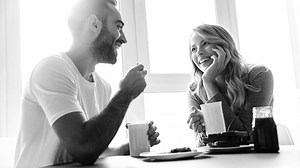 10 Things Women Pay Attention To (That Men Don't)