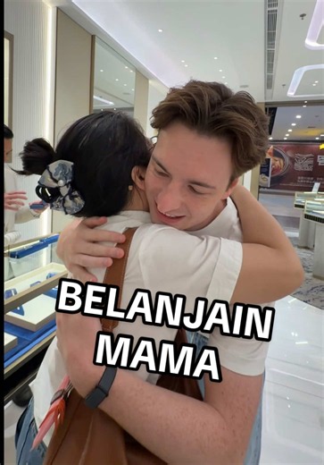 Belanjain Mama: Vlog Pacar Bule Bikin Mama Bahagia