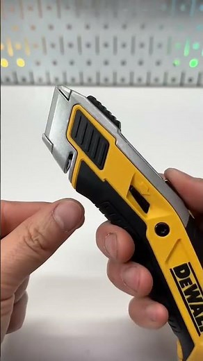 $12 DeWALT Utility Knife with 5-Blade Storage