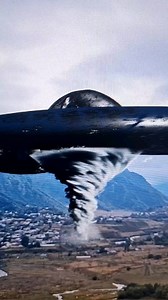 A UFO attacked a village and people are sucked into the ship | Ufo Mania