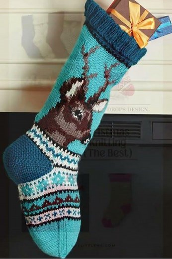 28 Free Christmas Stocking Knitting Patterns (The Best)