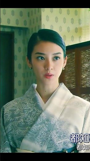 💼 銀行員から銀座の女王へ、彼女はいかにして全てを操ったのか？✨ 武井咲が華麗に主演！『黒革の手帖』の致命的な魅力を徹底解剖!