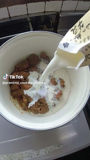 残ったカレーを使ったカレースープの作り方