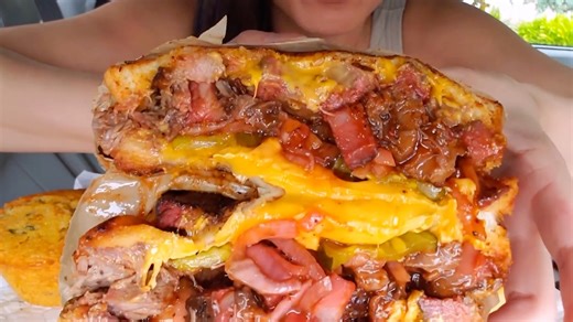 【只有吃和咽】Twilight 芝士牛肉三明治 通心粉 咀嚼加速超过瘾！