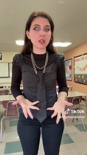 Stylish Teacher Outfits for Every Classroom