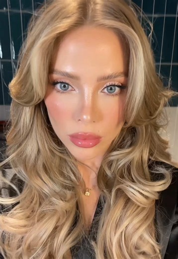 Loved this look!! Want the tutorial?? #makeuptutorial #vsangel | vs angel makeup