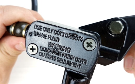 硬核拆解：液压刹车系统的构造和原理