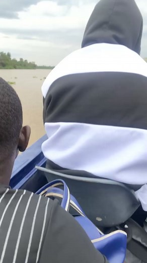 We were born in the creek so we are hustling in the creek 👌 better days ahead 🙏🙏🙏 @highlight | Whity Waripamo Abbot