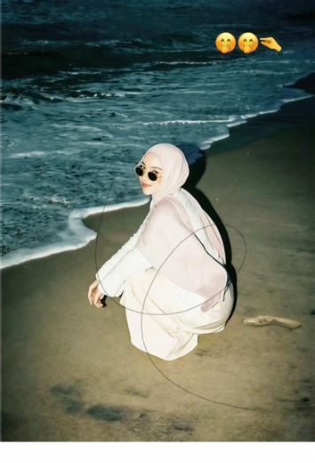 #hypic #hypiccreator #Godpic @hypic_global ni tutorial efek flash lampu kilat viral di IG & TikTok ✨, wajah jadi lebih cerah, tajam dan jelas tanpa berubah, dengan nuansa retro kodak, grain halus, warna cool cyan yang estetik, background lebih gelap dan cinematic 📸. Bisa dipakai di iPhone maupun Android dengan mudah, cari filter lampu kilat saja dan hasilnya langsung bikin foto kamu jauh lebih keren 🔥. Get this viral flash filter on Instagram & TikTok ✨ Makes your face brighter, sharper and su