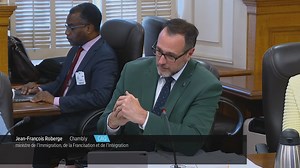 Suspension PEQ | Le ministre de l'Immigration, de la Francisation et de l'Intégration donne les raisons de la suspension du PEQ - volet Travailleurs étrangers temporaires et volet Diplômés du Québec- lors de ses échanges avec l’Association québécoise des avocats et avocates en droit de l’immigration (AQAADI) Me Yves Martineau, vice-président économique et membre du conseil d’administration, Association québécoise des avocats et avocates en droit de l’immigration Me Laurence Trempe, coprésidente 
