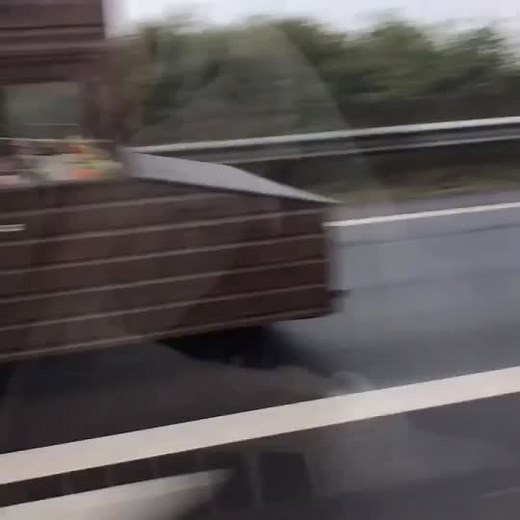 Driving my Shed on the M25, #london #m25motorway #shed #funny #fun #motorway #roadtrip #mercedes