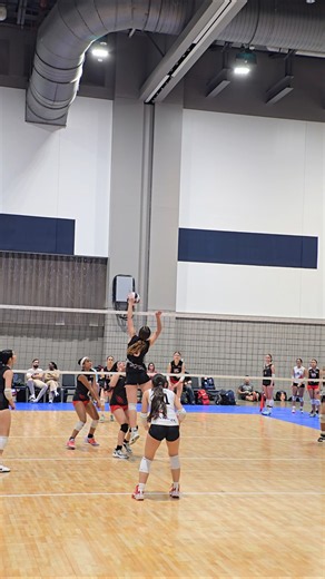 🏐 Free Ball? The Middle Blocker Said Thank You! ❤️