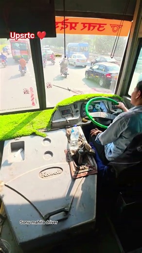 women bus driver #upsrtc #viralreels #shortvideos