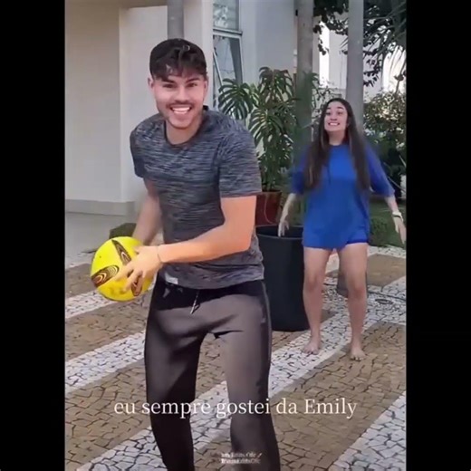 BRINCADEIRA DO "EU NUNCA..." | *muito engraçada a reação de todos 😂* #emillyvick #leozinn07