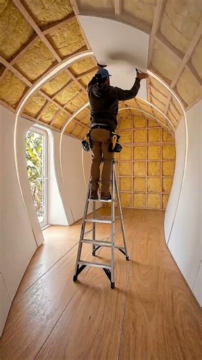 🔥 World’s Craziest Banana House Build! 🍌🤯