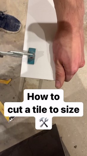 How to cut a tile. This is using ⚪️ metro tiles. Have you guys done this? #tutorial #diytutorials #howto #diyhome #diyhouse