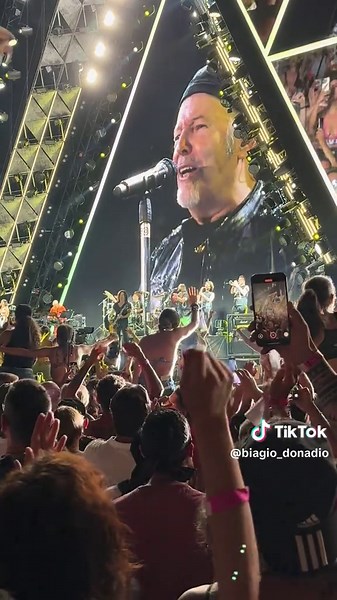 Vasco Rossi Rewind Live Concert in Naples