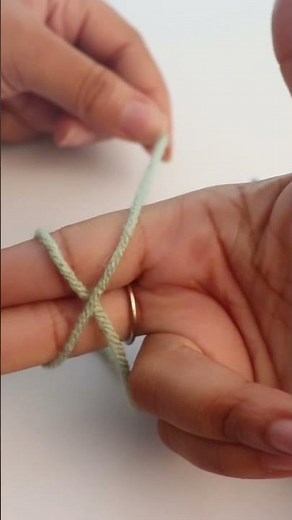 How to make a magic ring! Left handed friendly! #crochettutorial #magiccircle #magicring