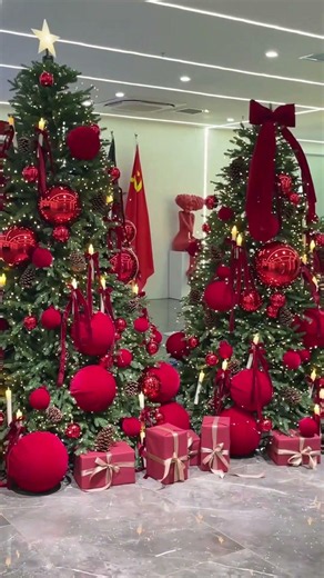 If you have two Christmas trees,you can ... #decor #decoration #christmastree #christmas #xmas