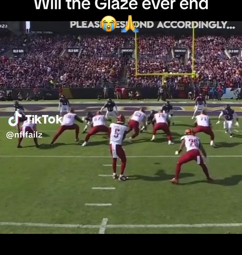 Tony Romo: Master of Glazing in NFL Commentary