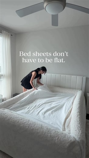 The world’s first bed sheet with borders. Only at Kaomi Sleep. Link in bio.