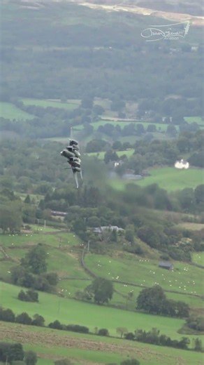 🦅 Epic F-15E Strike Eagle Pass | Mach Loop