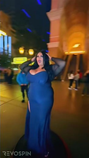 Big beautiful woman in the wild #vegas #fyp #youtubeshorts #plussizefashion #pretty