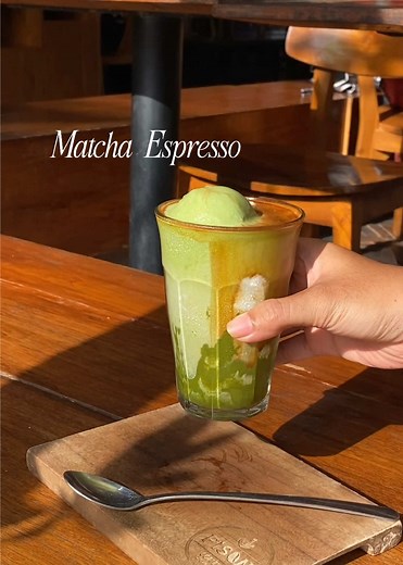 Experience the balance. Matcha Espresso, only at Pison Bali🙌🏼 #pisonbali #pisonubud #breakfastubud #placetogobali #ubudcafe
