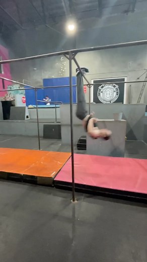 355K views · 10K reactions | Funky monkey business  My shins are burning now 掠: @prana Thank you for donating your socks to the cause @stanislavlazdan 﫶 #tempestfreerunning @tmpstacademy | Nate Weston | Facebook