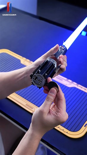 144K views · 1.4K reactions | EP9 Graflex Saber Disassembly & Assembly #lightsaber #damiensaber #starwars #ep9 #graflex #Halloween #giftforhim #starwarsfans #cosplayprops #rey | Damiensaber | Facebook