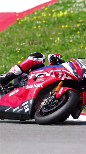 Six-time WSBK champion Jonathan Rea will step in for Jake Dixon,