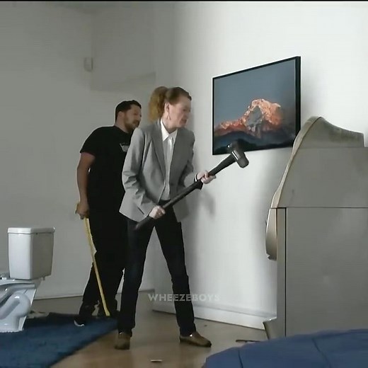 Sal Tries To Break An ATM Machine #impracticaljokers #funny #comedy #prank #salvulcano