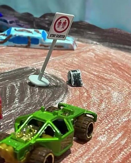 Demolition Derby Practice #hotwheels #hotwheelsracing #hotwheelscollector #stopmotion #diecastcars