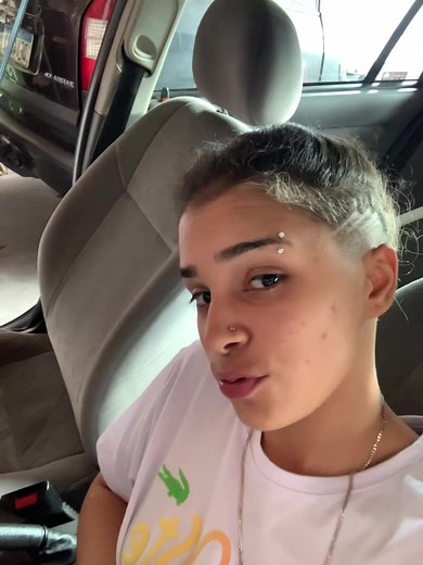 com a skin de sapatinha ngm imagina #fyy #CapCut #lgbt