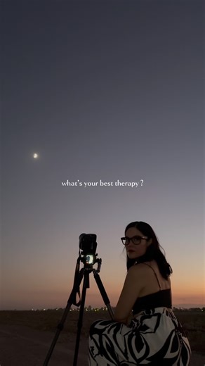 Mandrágora ad astra on Instagram: "🌙🫀 ¿Cuál es tu mejor terapia? #moon #moonlovers #moonlight #moonphases #moonphotography #astrophotography #selenophile"