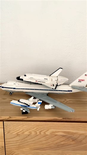 Lego 747 SCA mini & official