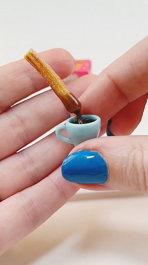 Mini Verse Make It Mini Food Cafe Series 2. These little churros look delicious! If you’re not all that hungry . . . #miniverse #craft #makeitmini #doctorsquish | Doctor Squish