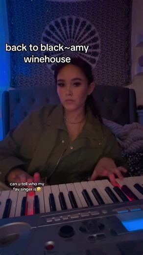 #amywinehouse#VoiceEffects#singer#piano#backtoblack