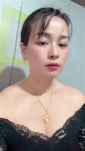 Ms Yuli Wu (@yuliwu18)’s videos with 你从来没有爱过我 - ICE.X🎼