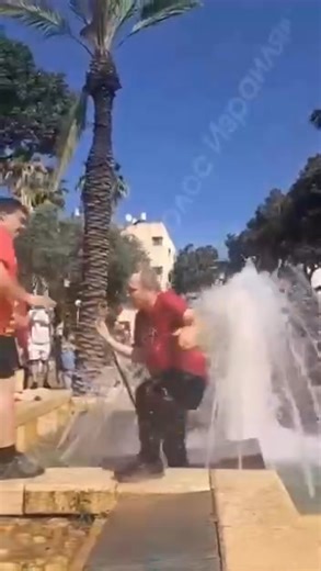 4.5K views · 35 reactions | Israel, Haifa . Russians with Soviet flags attacking a man with a banner "your grandpas didn't bomb Kiev" https://t.me/Ateobreaking/145469 | Russian Jews | Facebook
