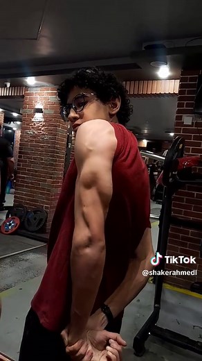 Day 28 of bulking. . . . . . . #bulking #Fitness #Gym #fouryourpage #تضخيم