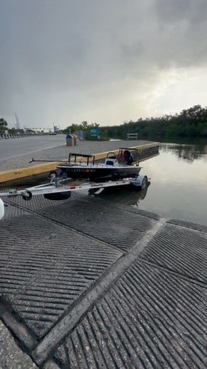 Dry launch trailer basics... | Maykol Calderon