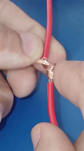 That's how my grandfather taught me how to connect electrical wires together #experiment #diy #cable