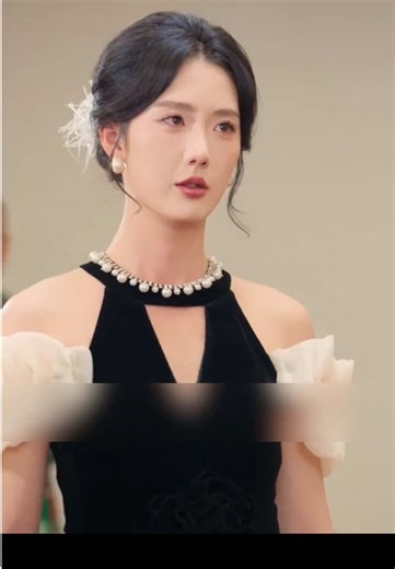 The scheming woman thought she could manipulate the underground emperor just by getting pregnant, but she never expected her best friend to reveal her secret#ShortDrama #TikTokMinis #USAShortDrama #ReelShort #FYP