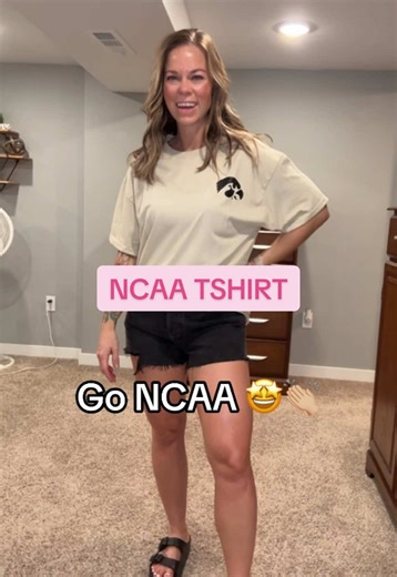 Found my new go to shirt to support the #iowahawkeyes 🖤💛🖤💛 #gohawks #hawkeyes #ncaa #college #tshirt #CapCut