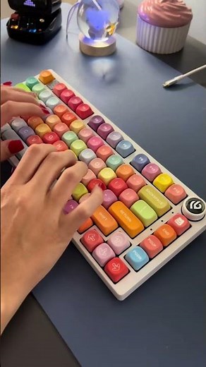 Cute Keyboard ASMR 🩷 Relaxing Typing Sounds & Aesthetic Vibes